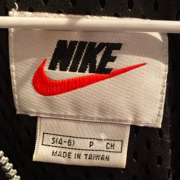 NIKE VINTAGE wind breaker - Picture 4 of 4